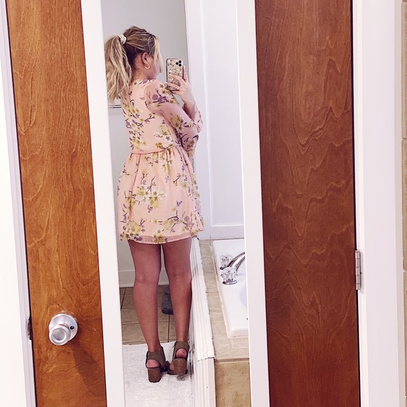 Light Pink Chiffon Bell Sleeve Flower Dress - Picture 4 of 11